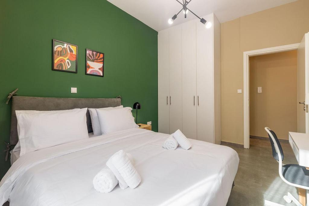Snug By Zoia Living Apartment Атина Екстериор снимка